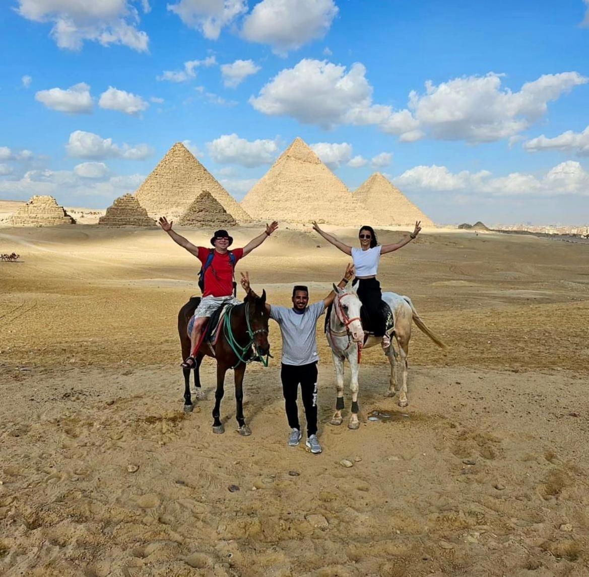 Alaskapyramidsview Kafret el-Gabal Exteriör bild